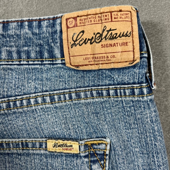 Levi's Light Blue Flare Jeans - Picture 3 of 10